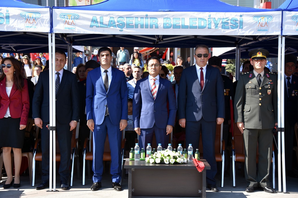 23 Nisan Alaşehir'de Bir Başka Güzel