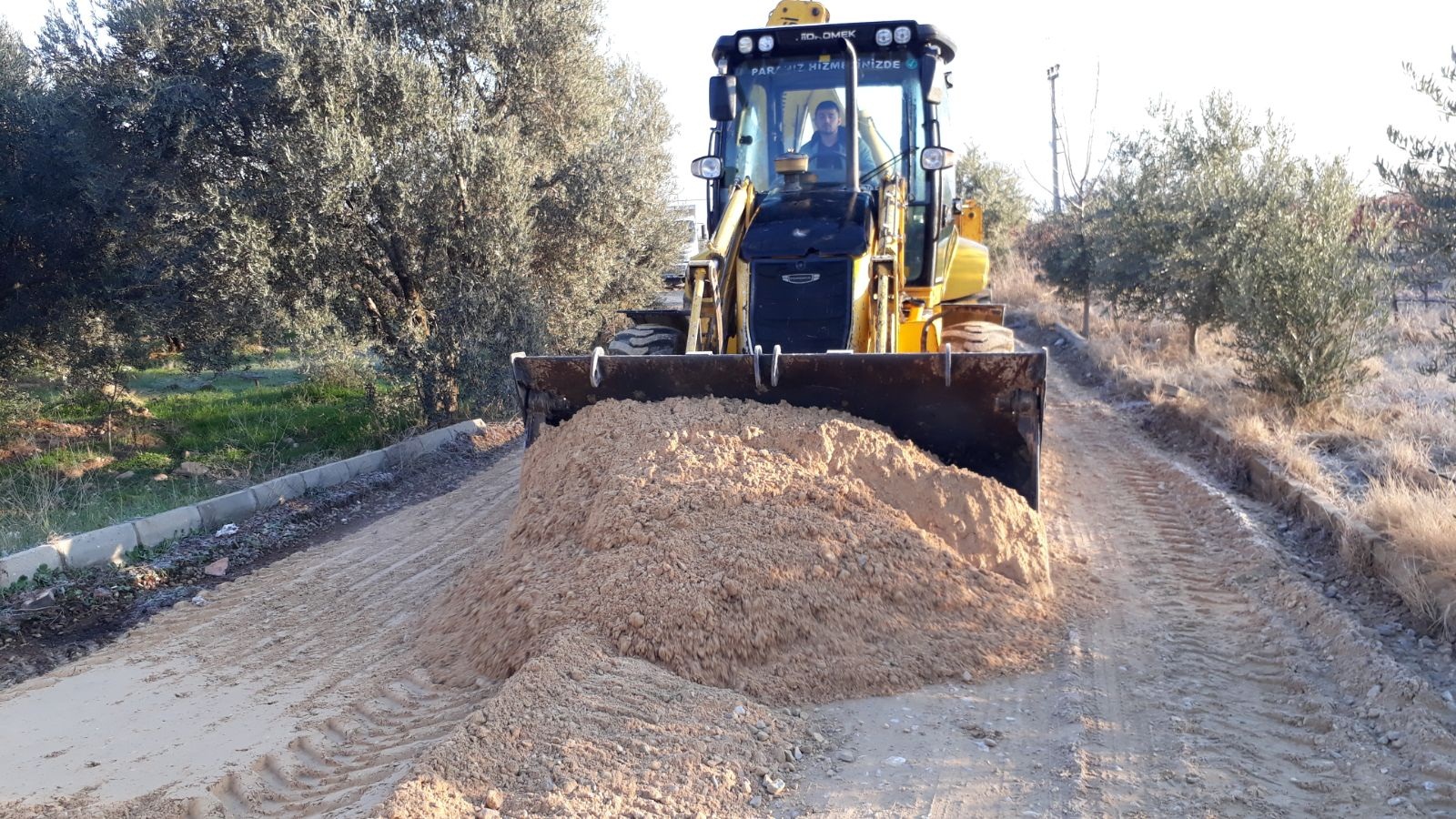 ALAŞEHİR BELEDİYESİ FEN İŞLERİ MÜDÜRLÜĞÜ  HIZ KESMİYOR