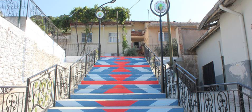 Alaşehir Belediyesi İlçemizi Güzelleştirmeye Devam Ediyor