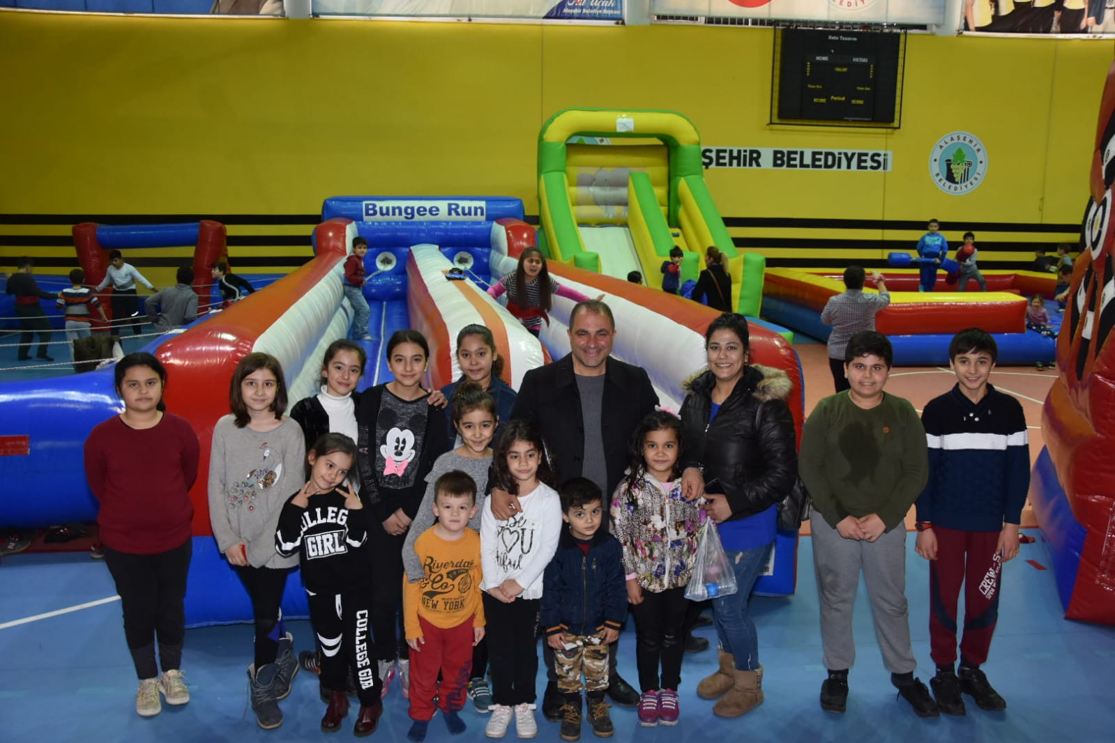 ALAŞEHİR BELEDİYESİ’NDEN ÇOCUKLARA YARIYIL TATİLİ HEDİYESİ