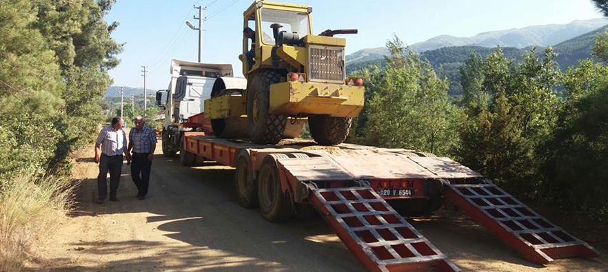 Alaşehir Belediyesi Sıcak Havalarda Çalışmalarına Hız Kesmeden Devam Ediyor 