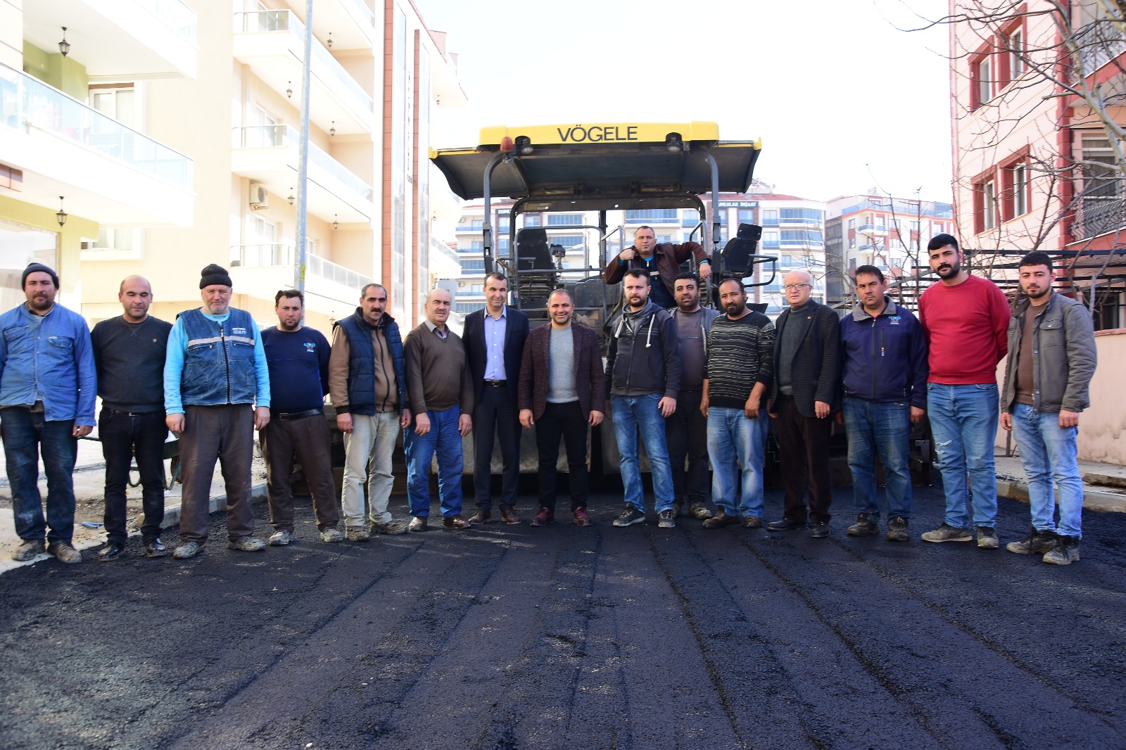 ALAŞEHİR’DE HİZMET SEFERBERLİĞİ DEVAM EDİYOR 