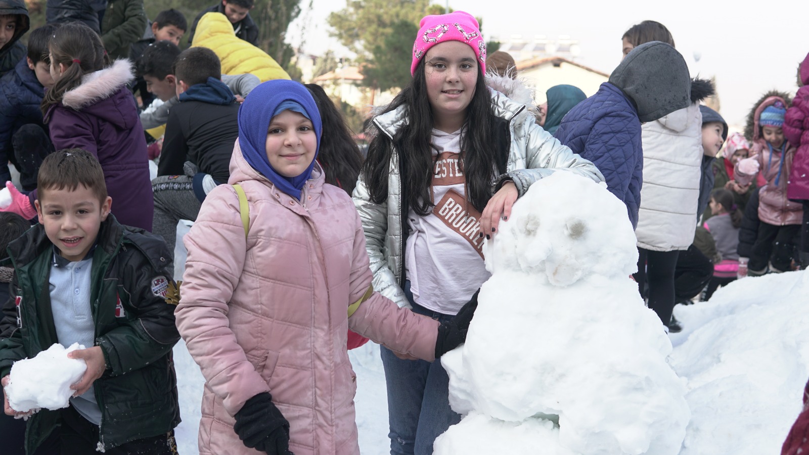 Alaşehir'de Kar Sevinci