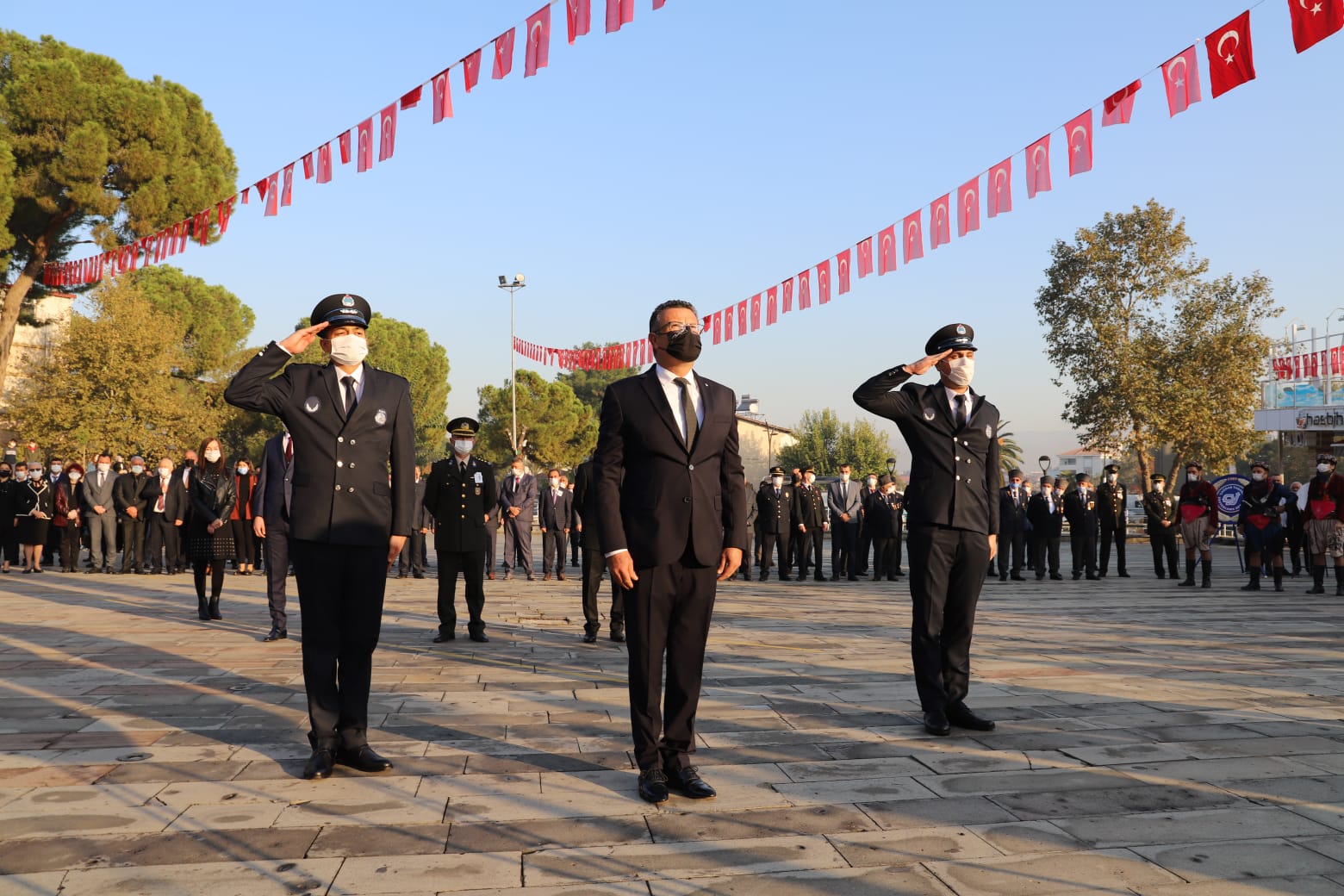 10 Kasım'da Atamızı Sevgi, Saygı ve Özlemle Anıyoruz 