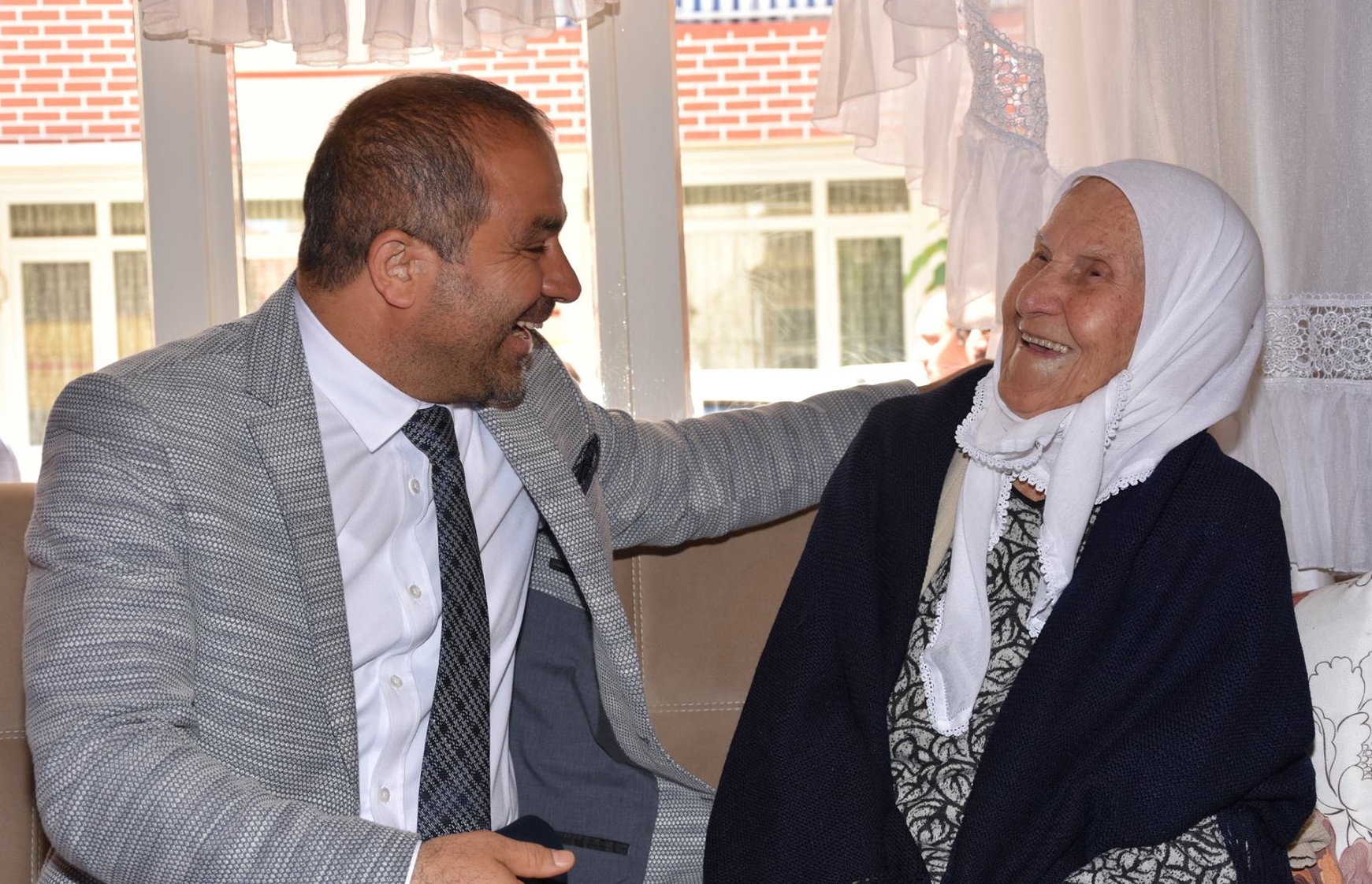 Başkan Ali Uçak Şehit Anneleri ve Yalnız Anneleri Unutmadı
