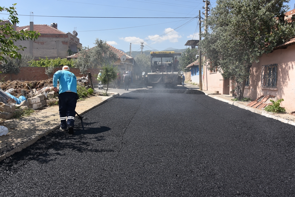 Belediye Ekipleri Asfaltlama Çalışmalarına Başladı