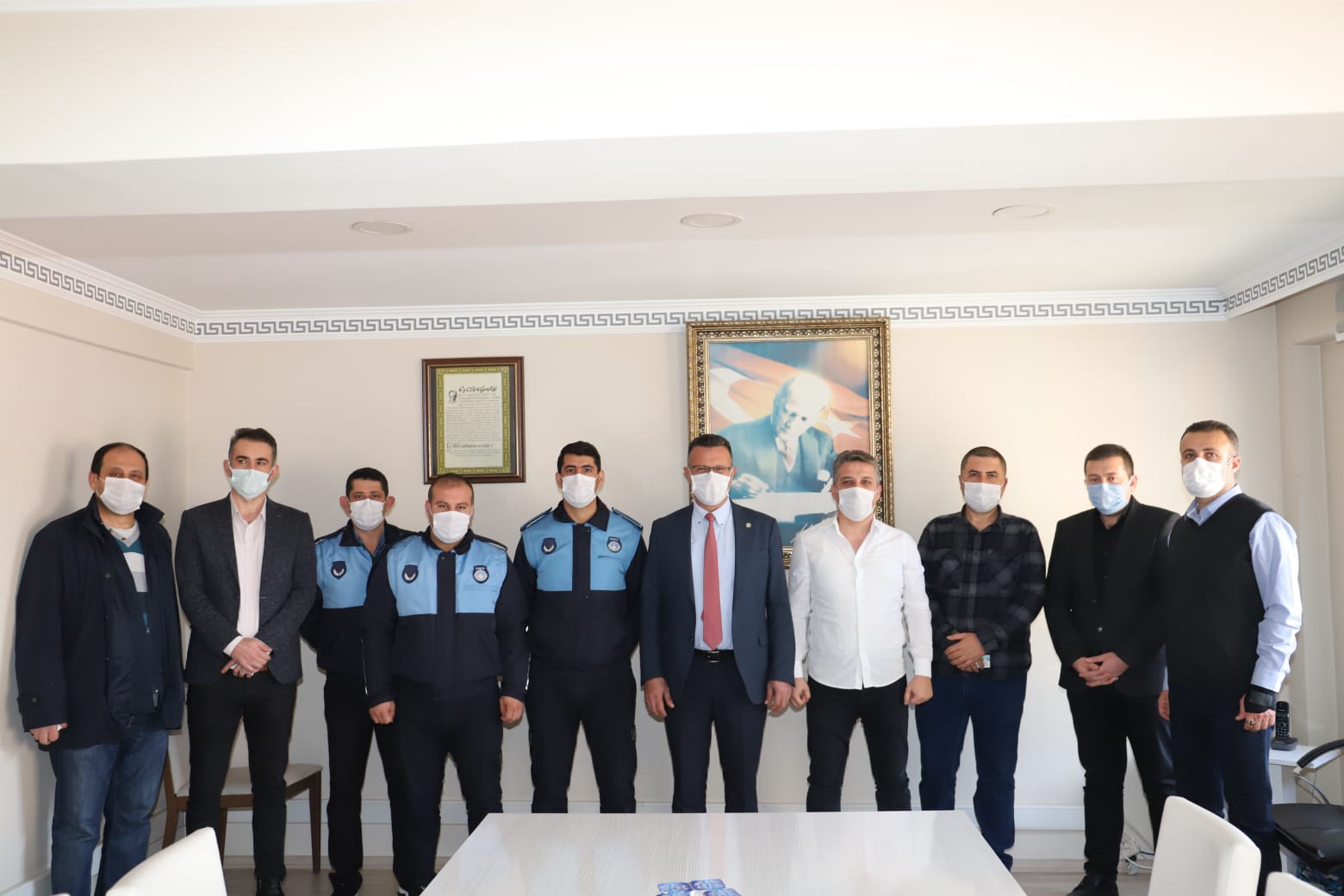 Belediye Personellerimizden mesleği Öğretmen olan mesai arkadaşlarımın 24 Kasım Öğretmenler Gününü kutladık
