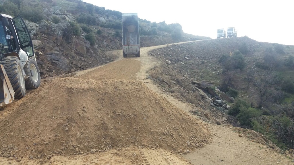 Çarıktekke  Yolu Hızla Bitiyor