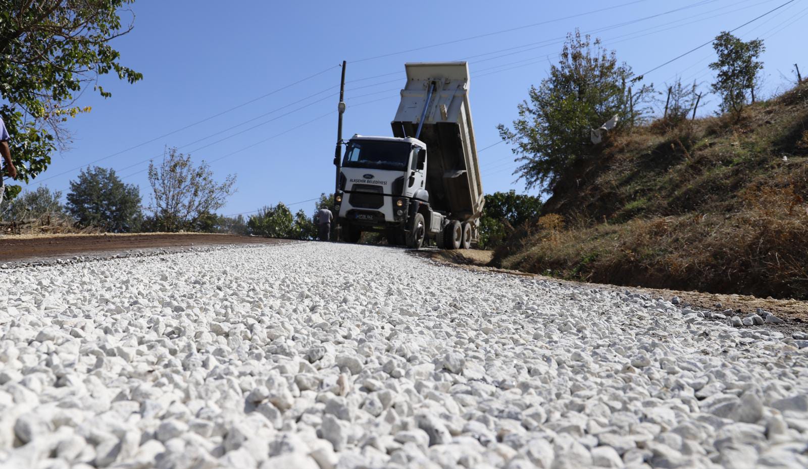 Dağarlar Mahallemizde Soğuk Asfalt Çalışmaları Başladı