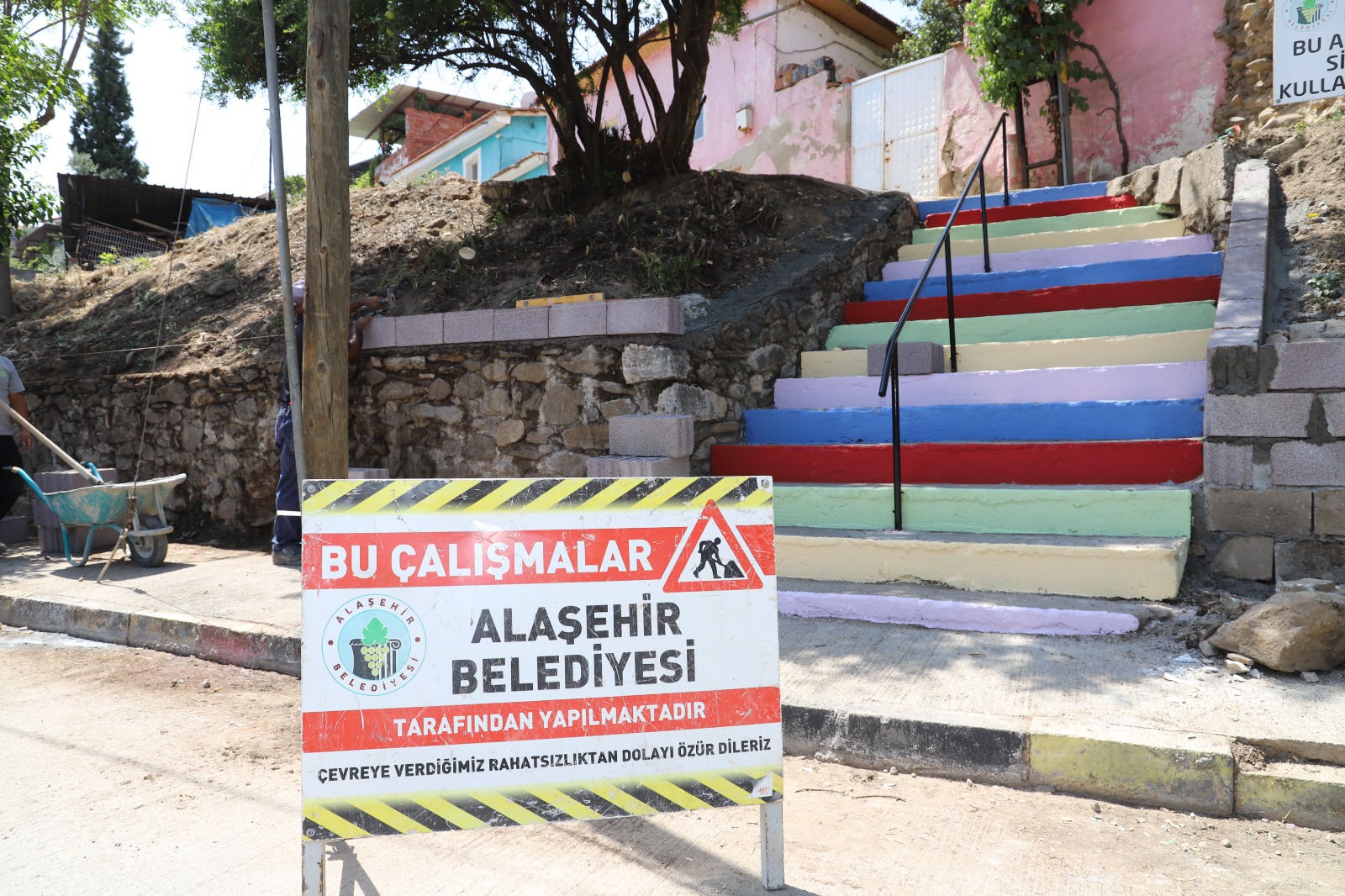 Ekiplerimiz  Aynı Anda 10 Mahallemizde Çalışmalarını Sürdürüyor