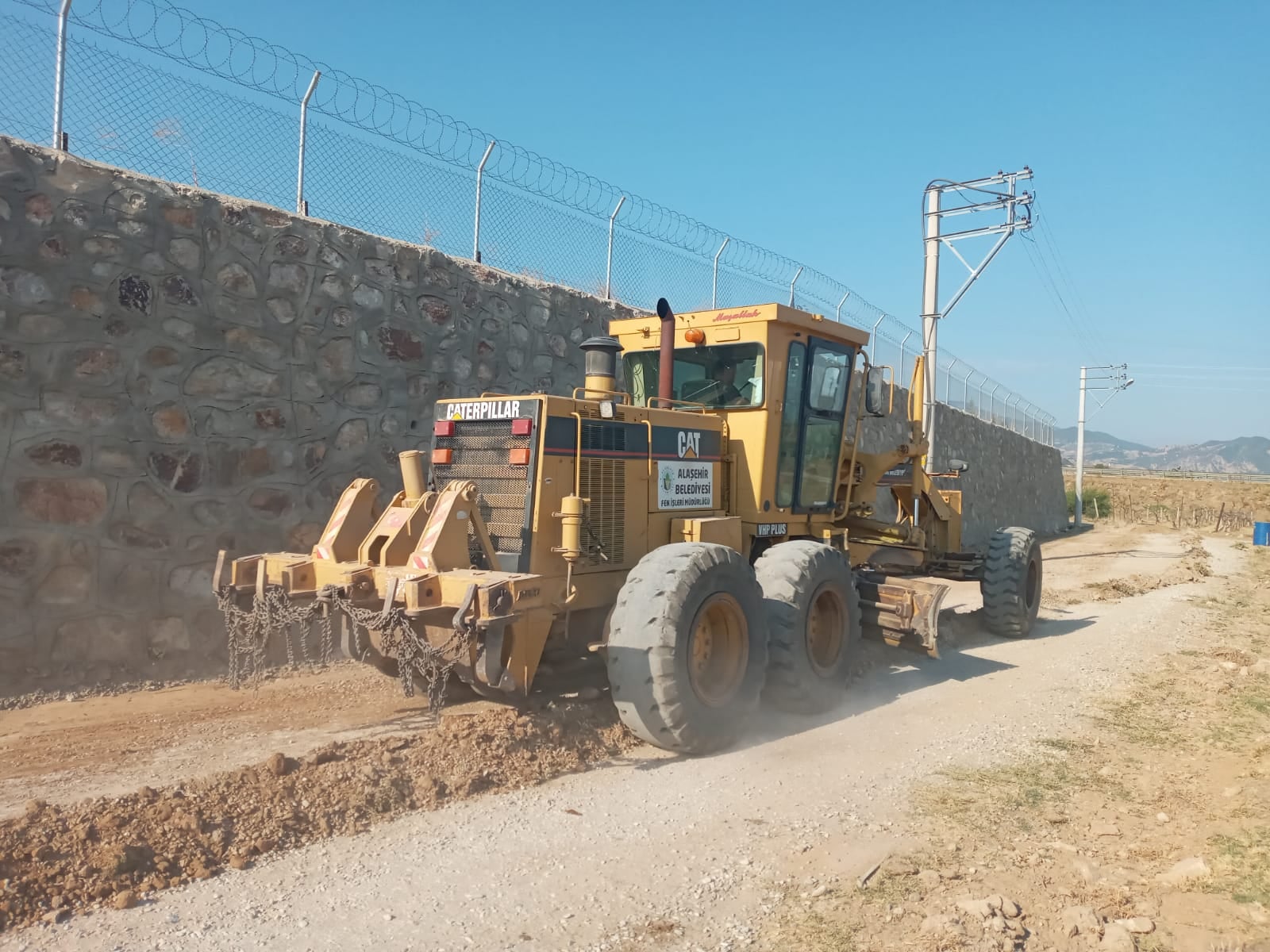 Ekiplerimiz  Aynı Anda 7 Mahallemizde Çalışmalarını Sürdürmeye Devam Ediyor