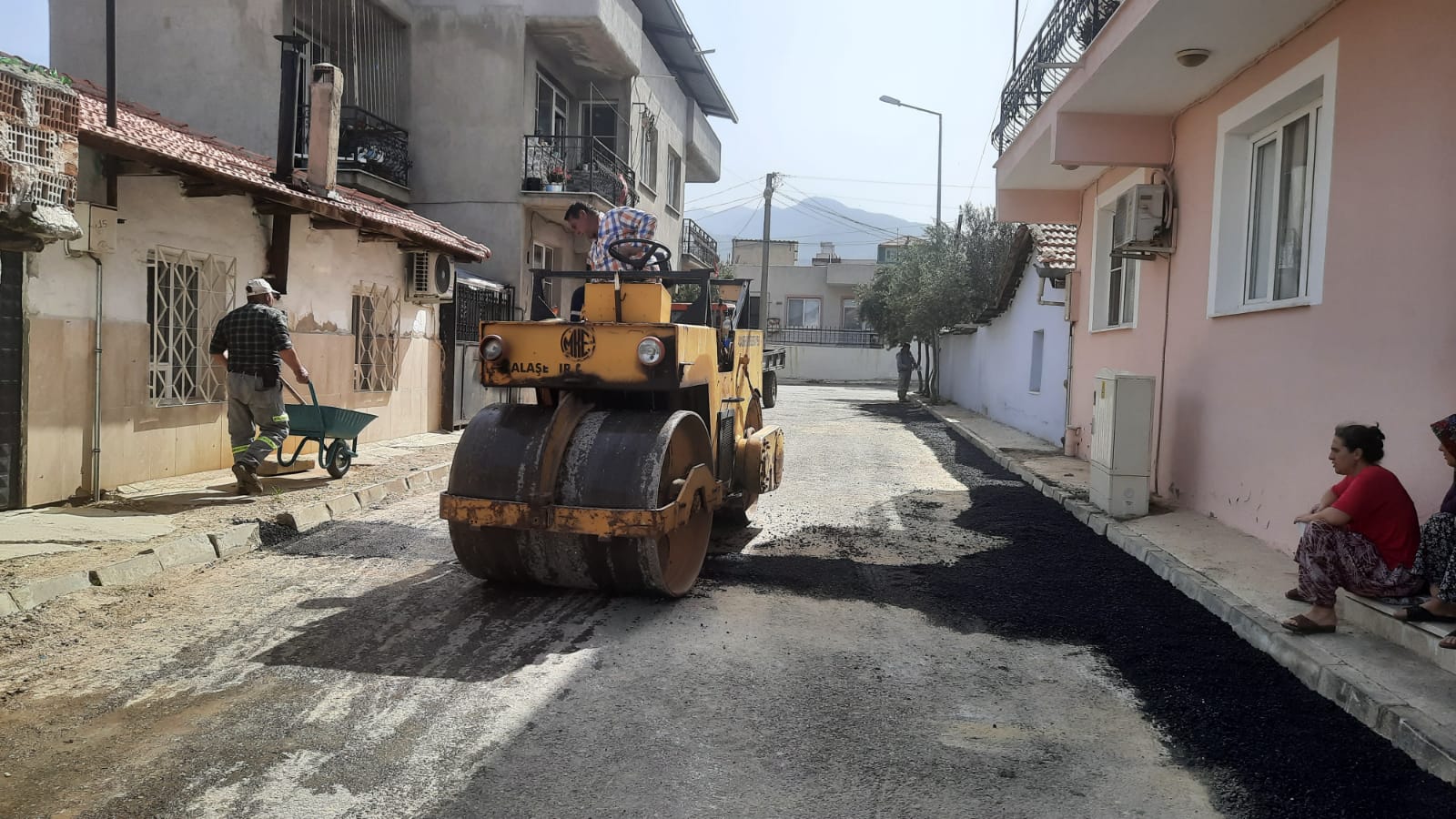 Ekiplerimiz  Aynı Anda 9 Mahallemizde Çalışmalarını Sürdürüyor