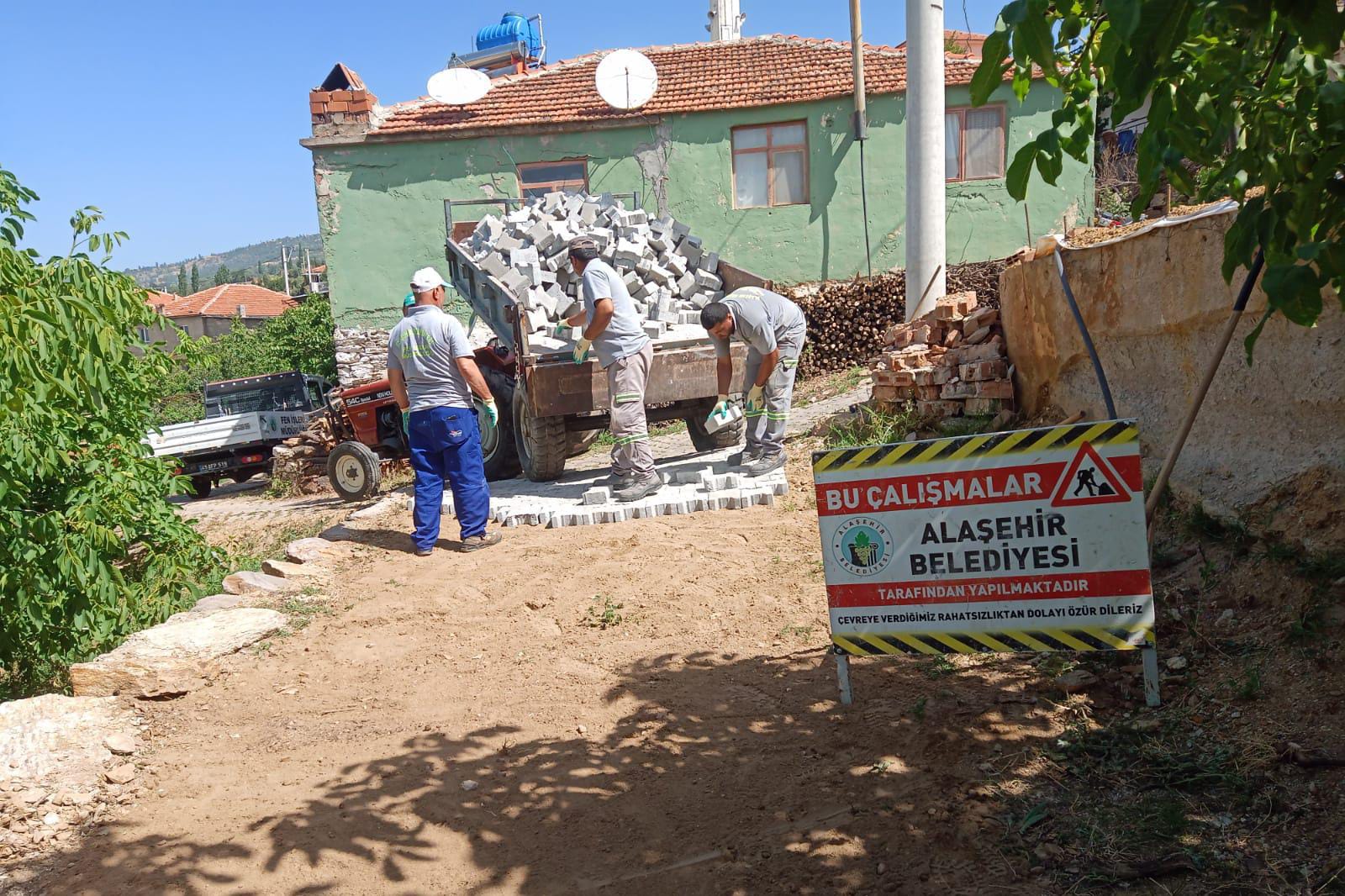 Ekiplerimiz bu sıcak havada sizler için aynı anda 7 Mahallemizde çalışmalarını sürdürüyor