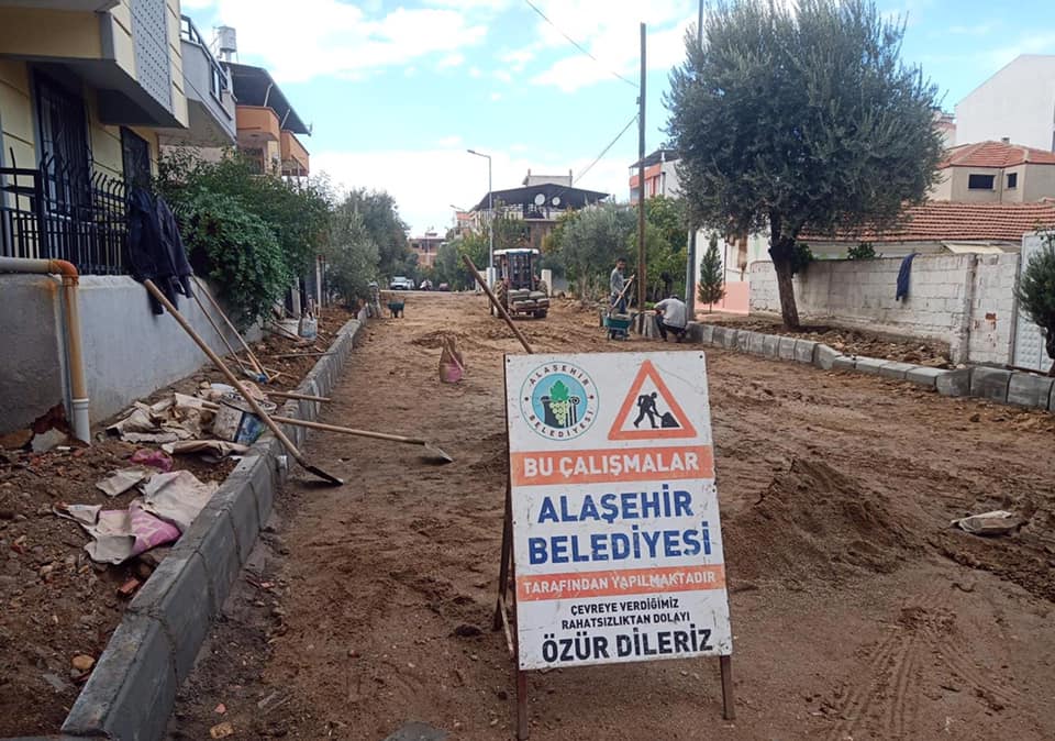 Ekiplerimiz İlçemizin Farklı Noktalarında Çalışmalarına  Devam  Ediyor