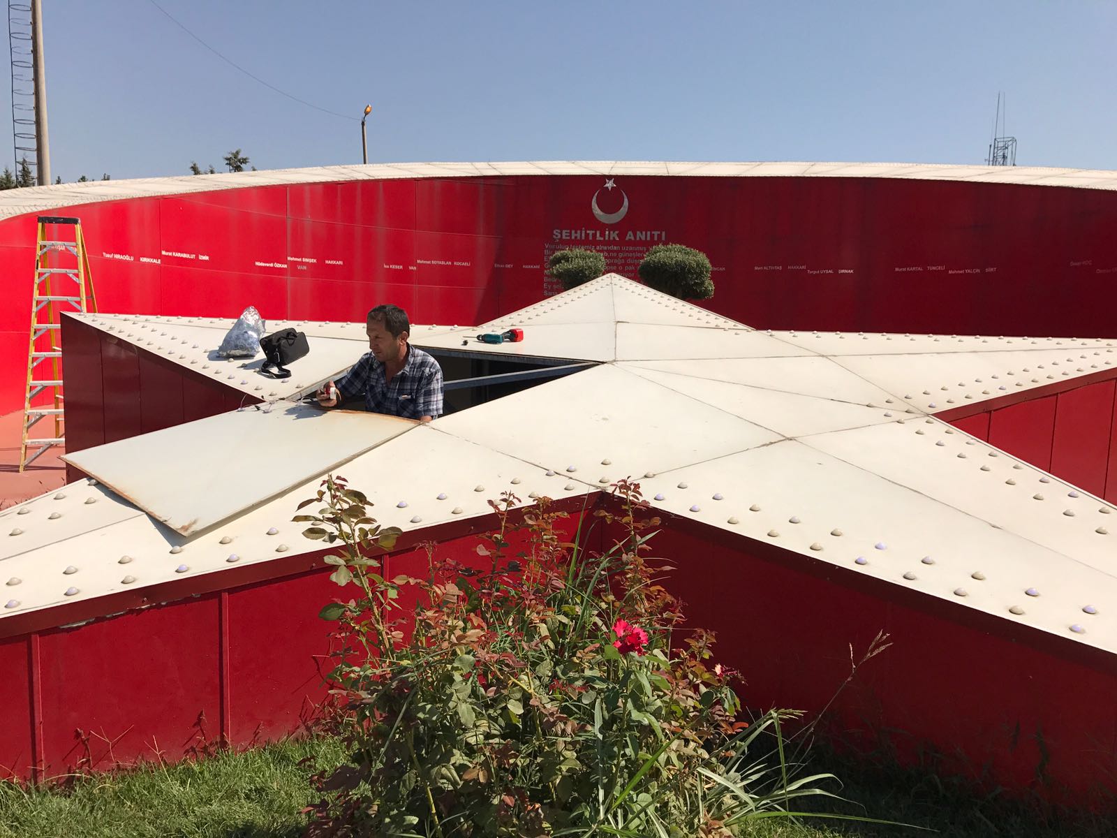 Elektrik Servisi Şehrimizi Aydınlatıyor