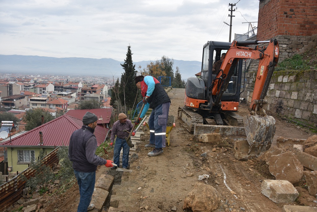 Esentepe Mahallemizde İstinat Duvarı 