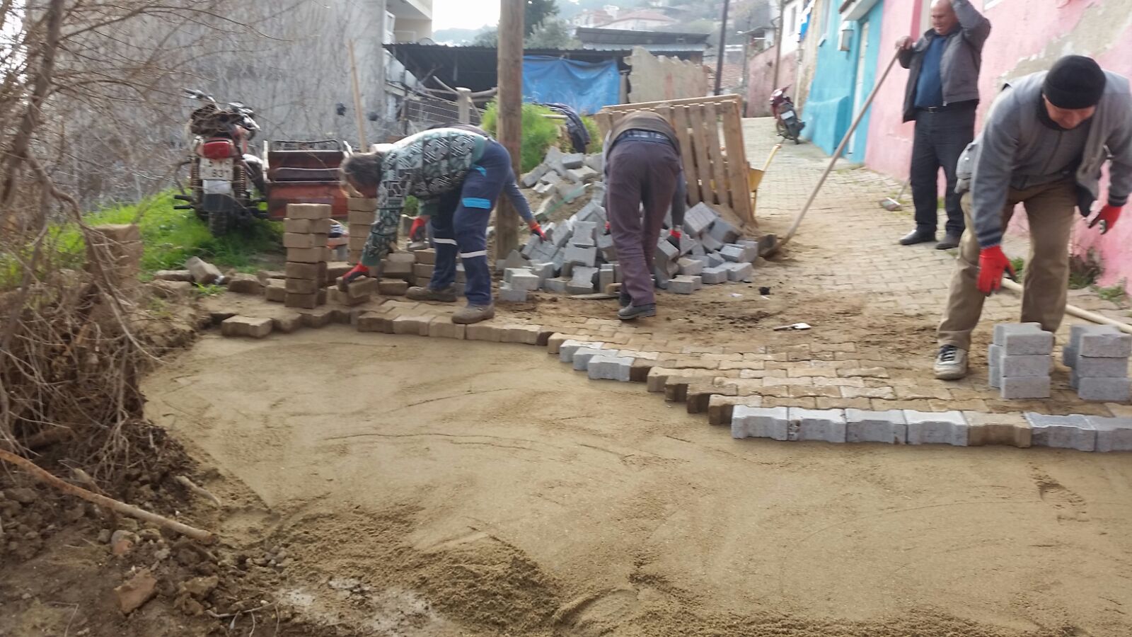 Esentepe Mahallesinde Çalışmalar Tüm Hızıyla Devam Ediyor