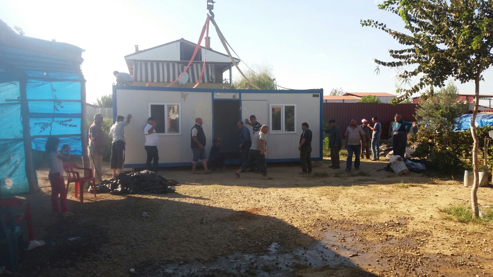 Evi Yanan Aileye  Alaşehir Belediyesi Sahip Çıktı