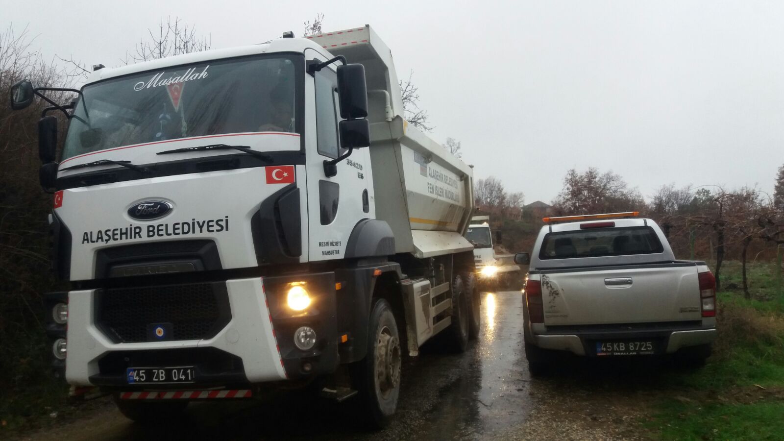 Fen İşleri ekipleri Örencik Mahallemizde 