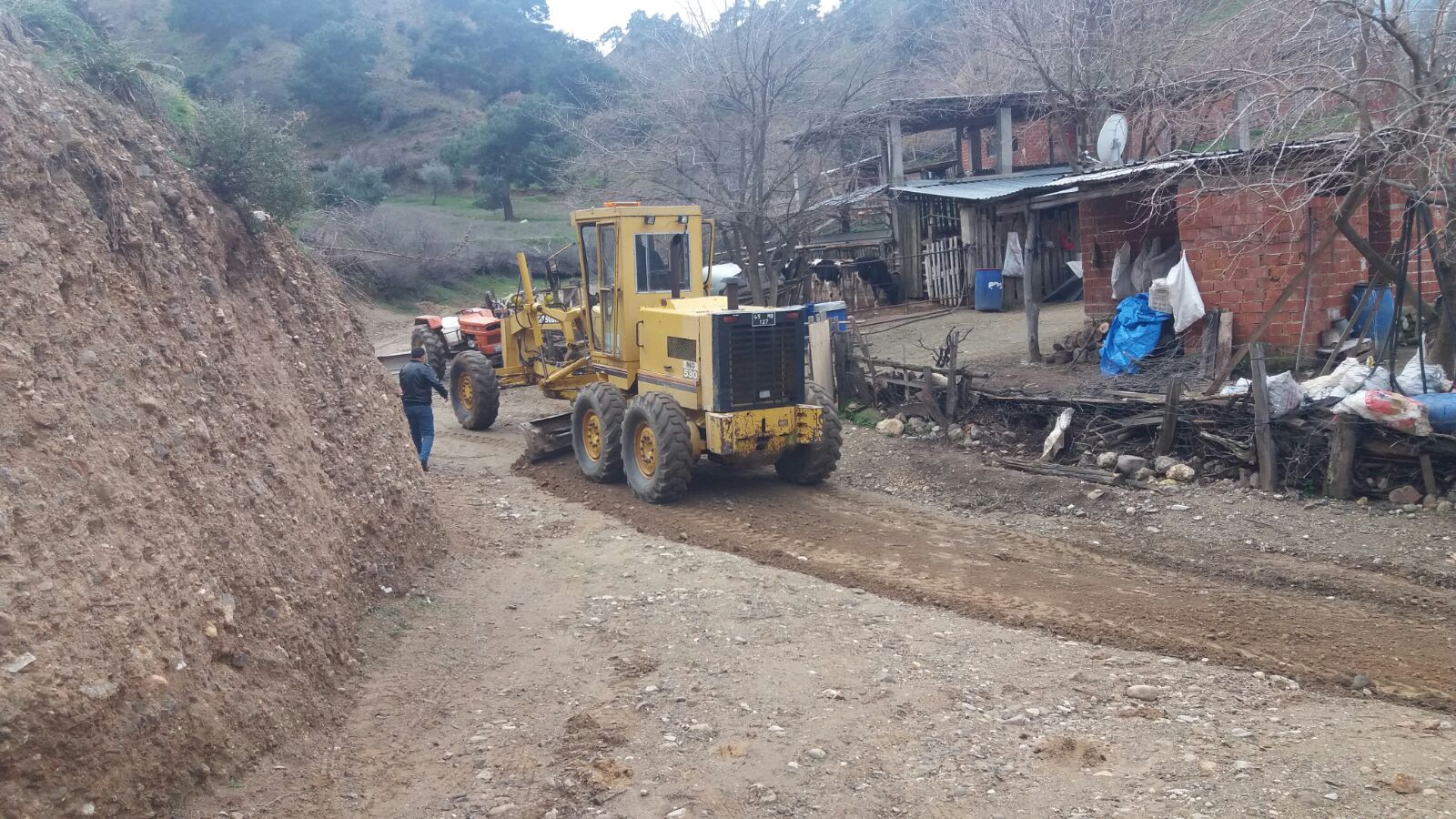 Horzumalayaka Mahallesinde Yol Çalışmaları Devam Ediyor
