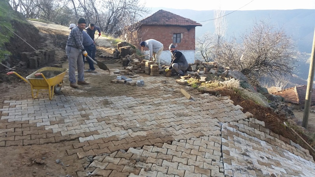 Horzumkeserler Mahallesinde Kilit Parke Tamiratı 