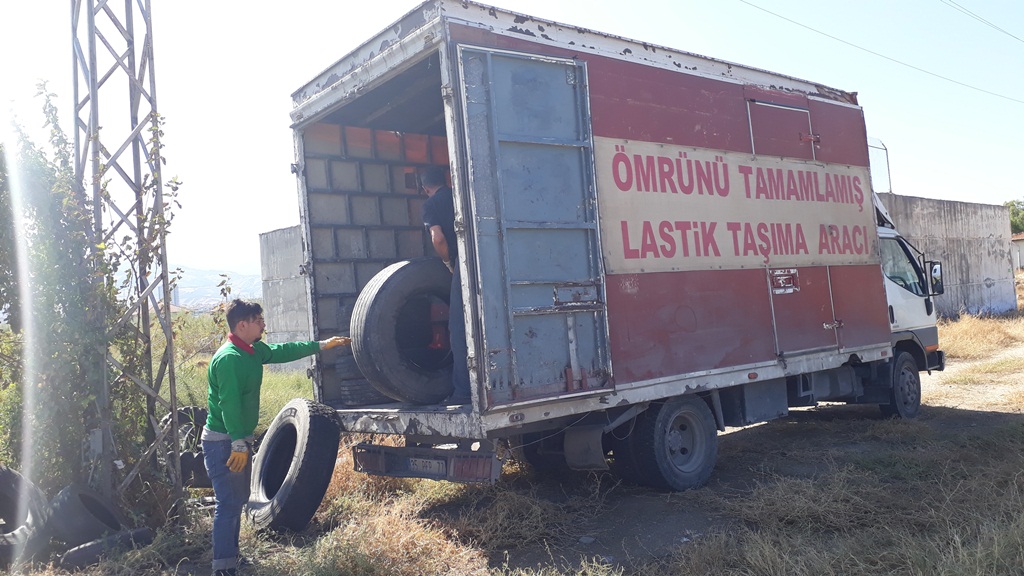 Hurda Lastikler Geri Dönüşüme