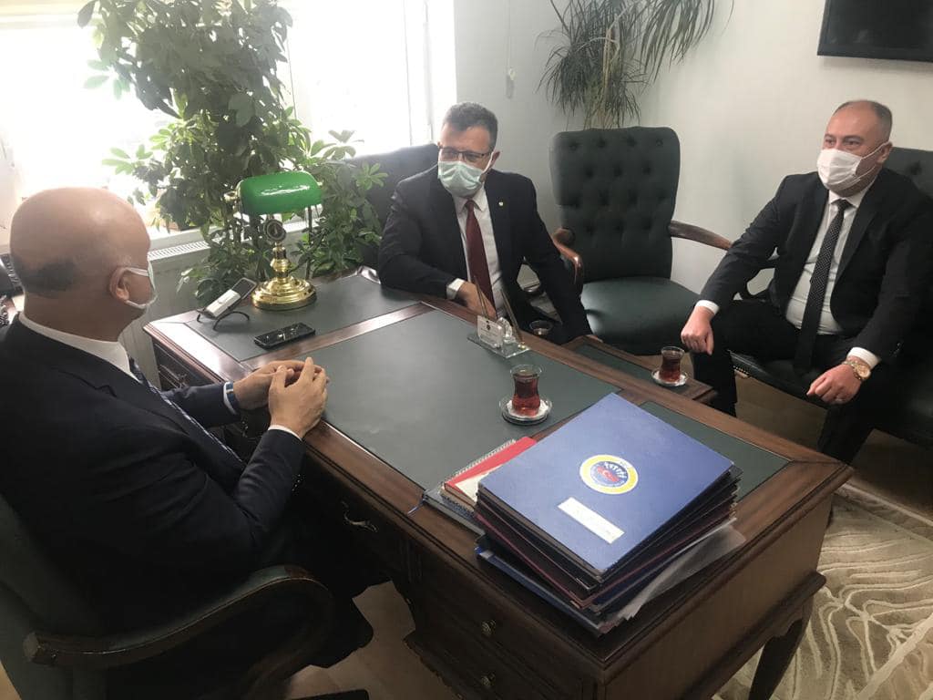 İç Anadolu Belediyeler Birliği Genel Sekreteri Salim Çoruk'u Ankara'da makamında ziyaret ederek bir süre sohbet ettik. 