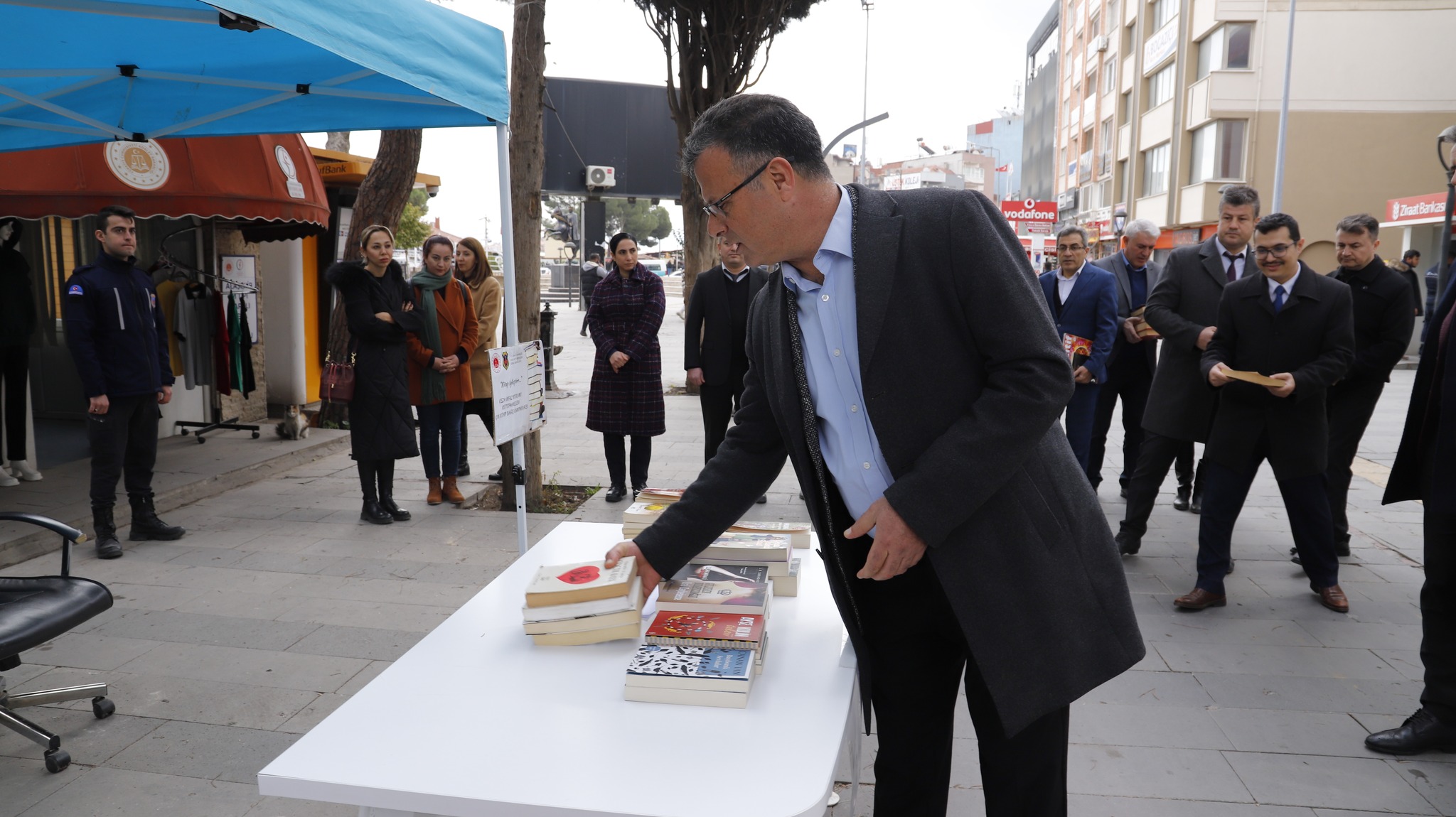 Kitap İyileştirir! Hükümlü bireylerin topluma kazandırılmaları için düzenlenen kitap toplama kampanyasına destek olduk