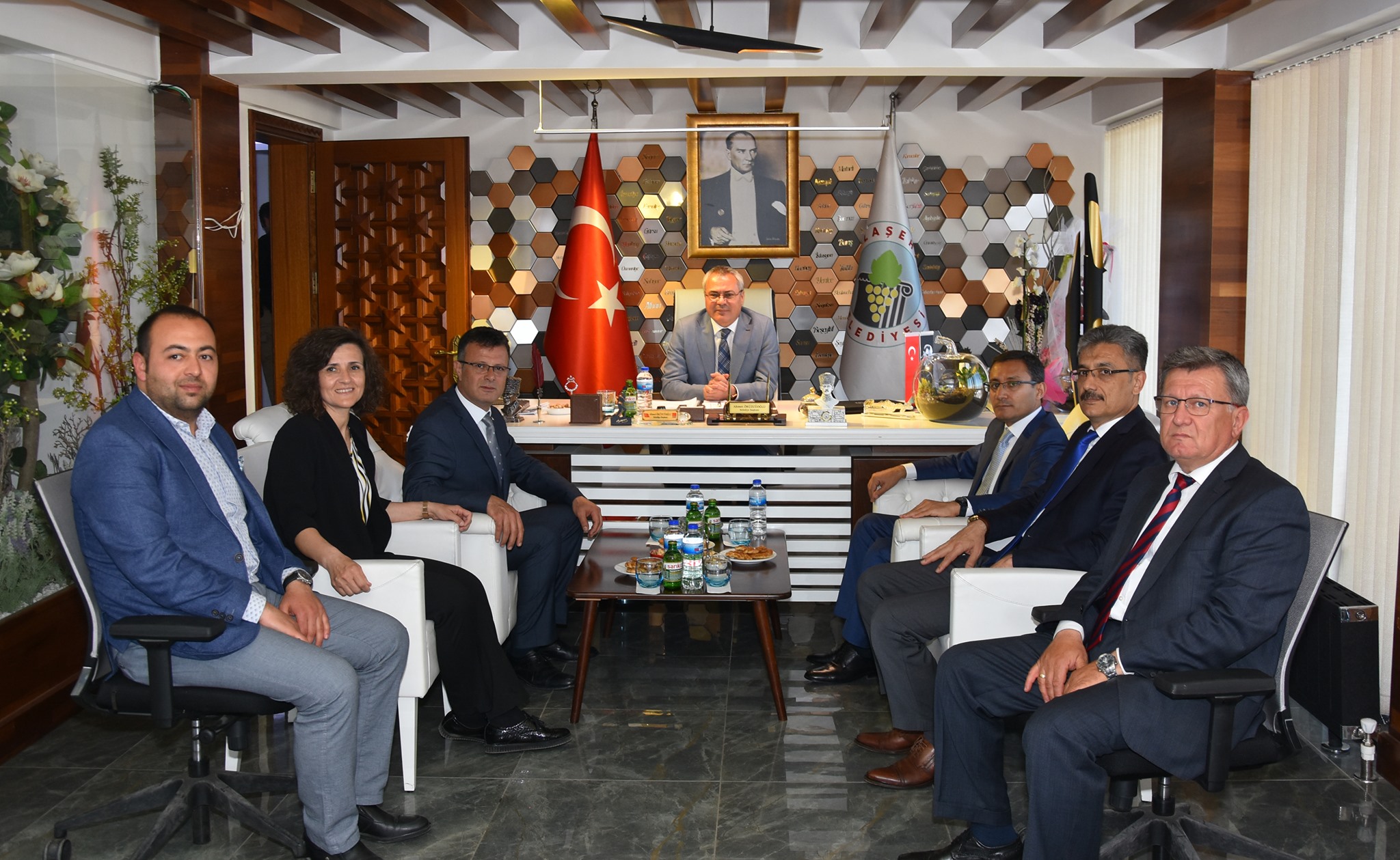 Manisa Valisi Ahmet Deniz, Belediye Başkanımızı Ziyaret Etti