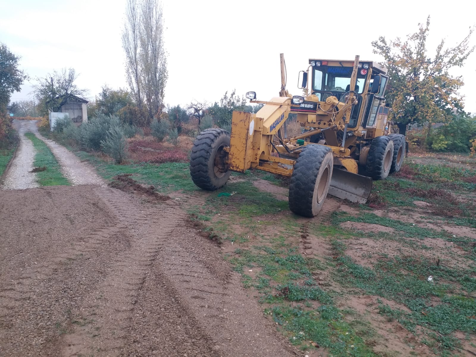 Merkez ve Kırsal Mahallelerimizde Çalışmalarımıza Ara Vermeden  Devam Ediyoruz