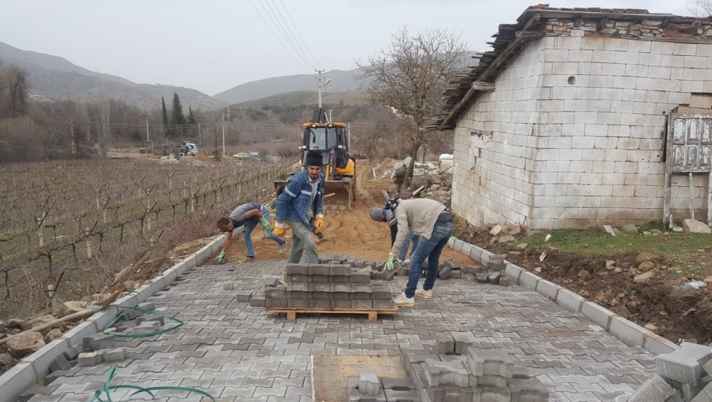 ÖRENCİK’E 19 BİN METREKARE KİLİT PARKE
