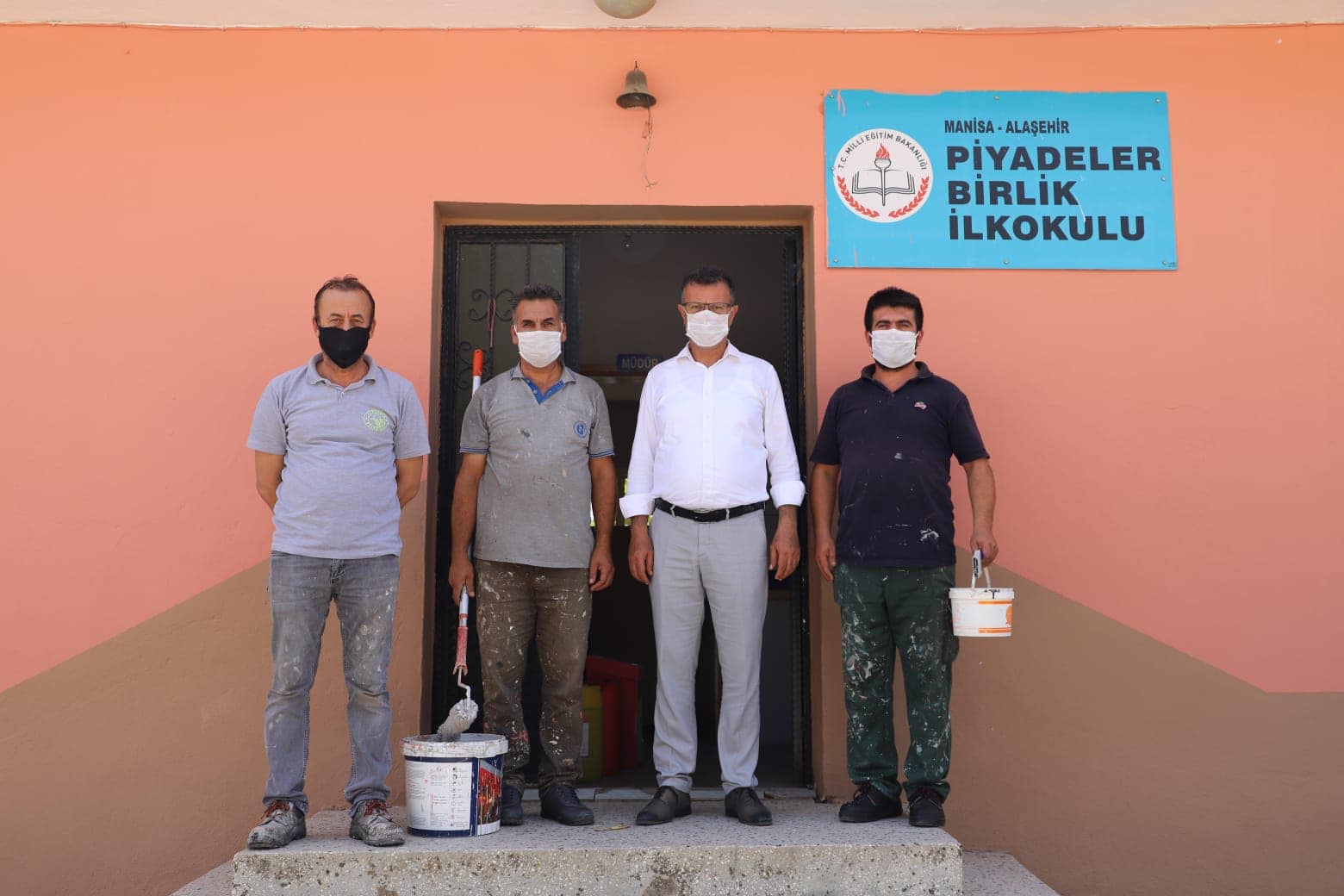 Piyadeler İlkokulunda Boyama Çalışmaları