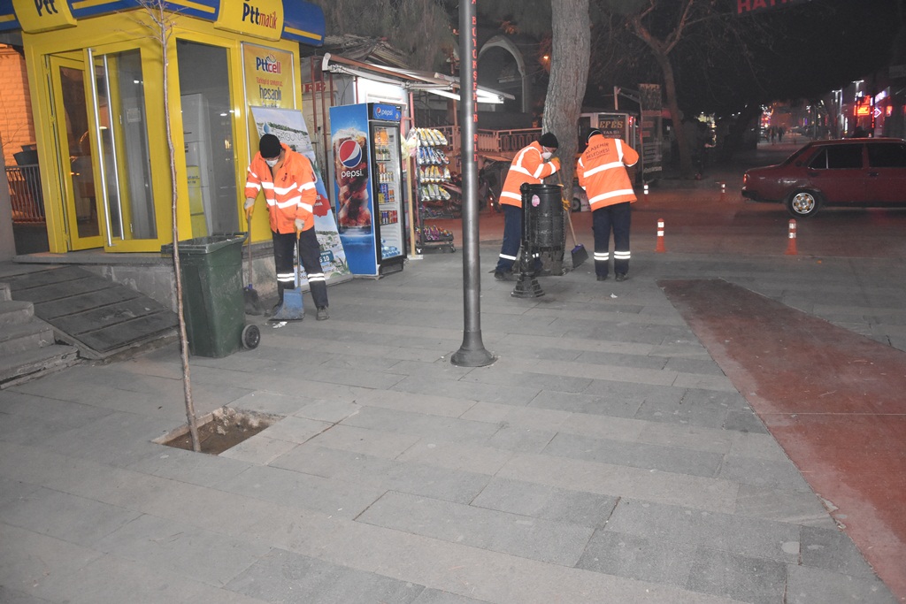  Temizlik İşleri Görevinin Başında 