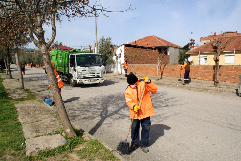 Temizlik İşleri Tam Kadro İş Başında