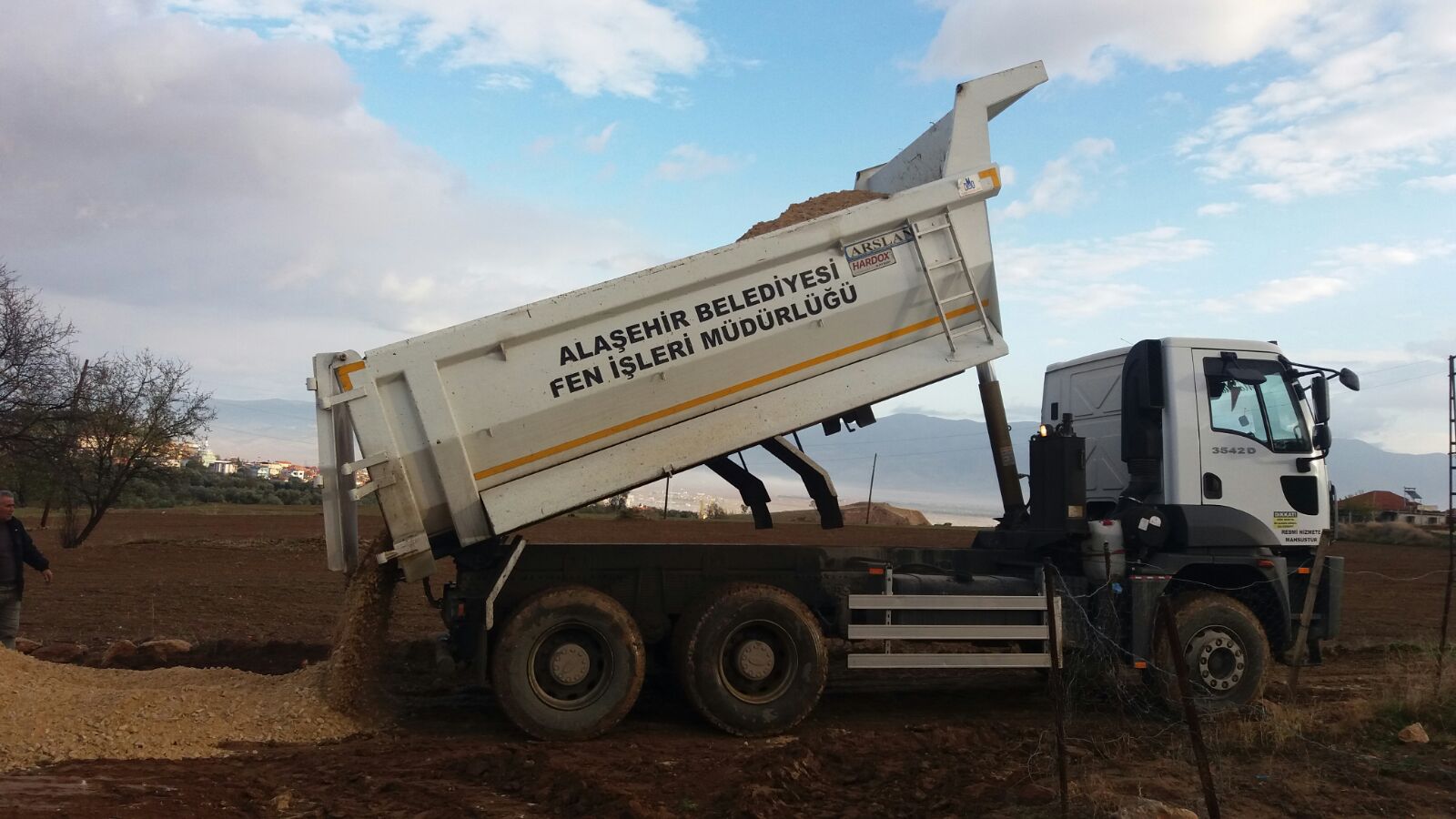 Tepeköy ve Ilıca Mahallesinde Çalışmalar Son Sürat Devam Ediyor