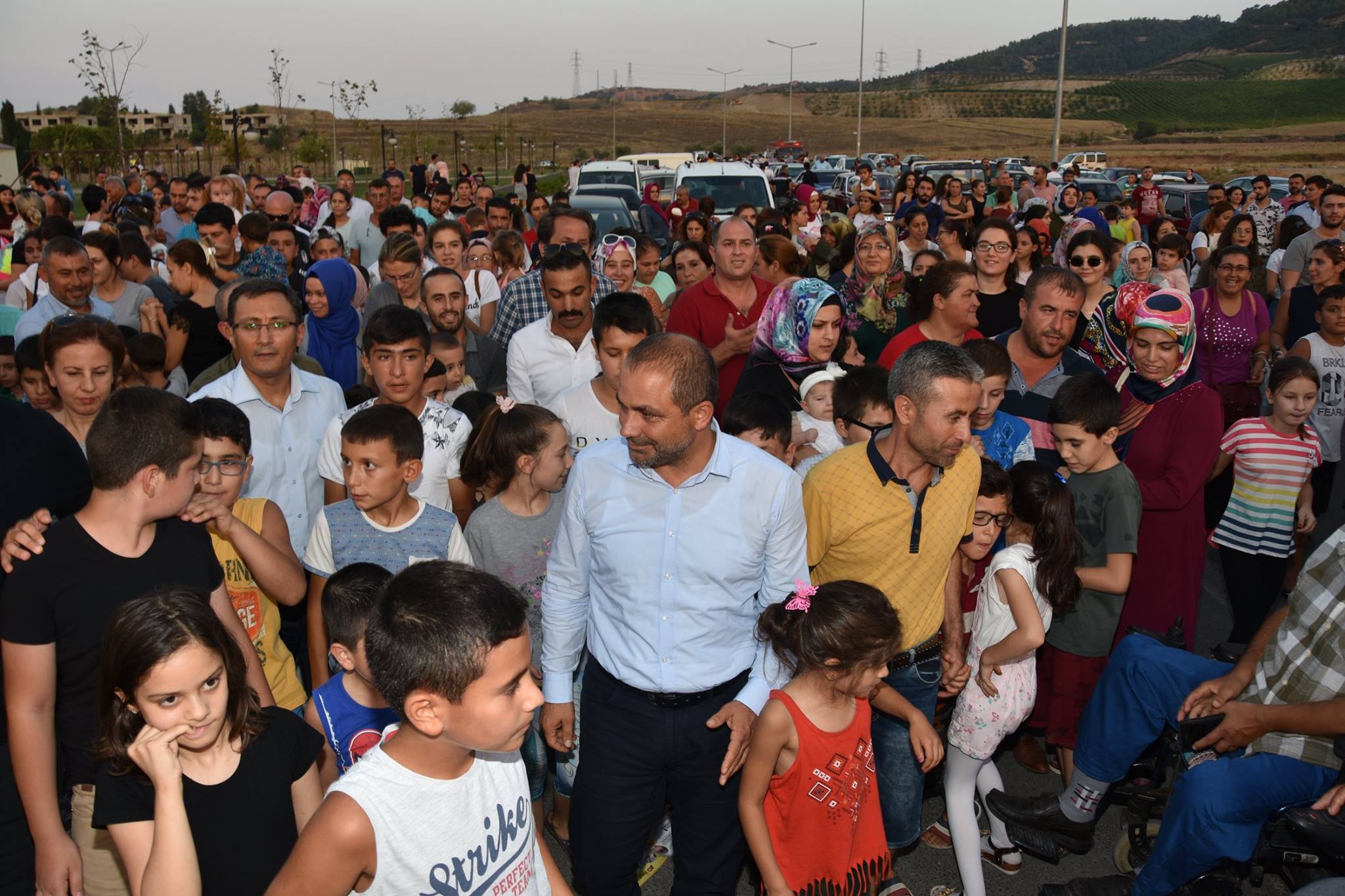 Uçurtma Şenliğimizde, yüzlerce çocuğumuz katıldı