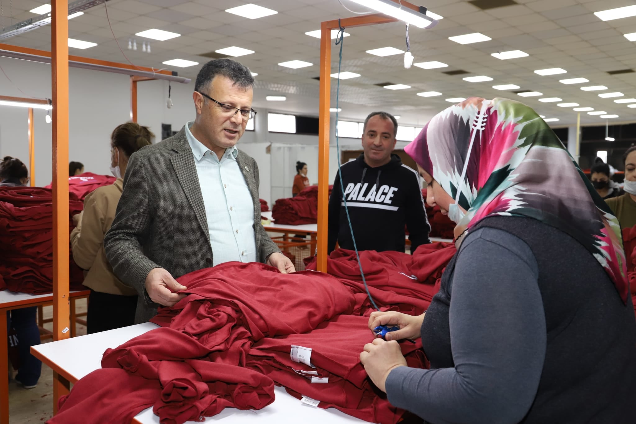 Yeni açılan Tekstil Fabrikasını Ziyaret Ettik