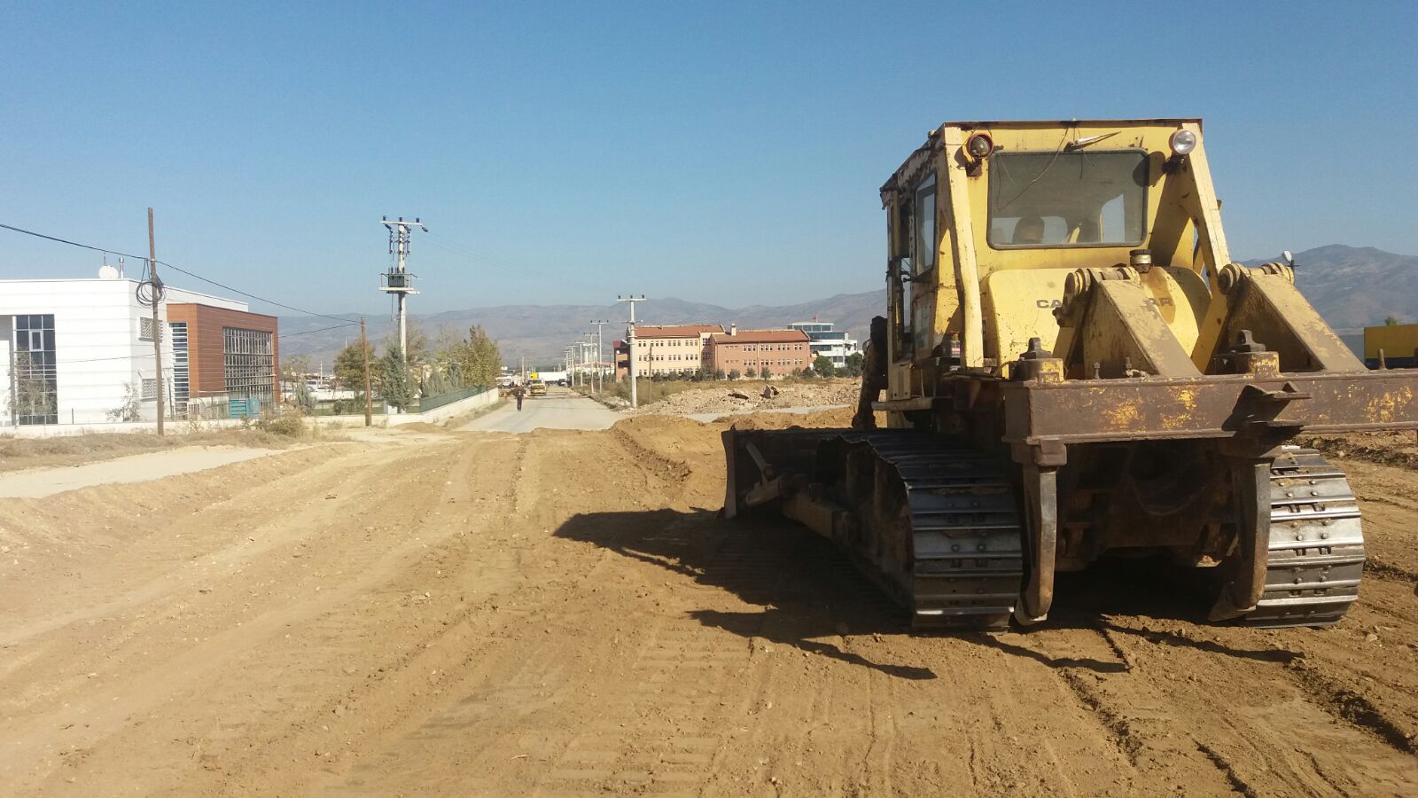 Yol Düzenleme Çalışmaları Devam Ediyor