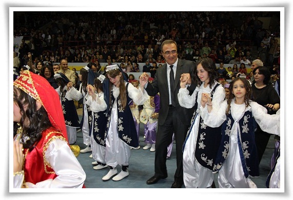 ÇOCUK FESTİVALİ’NİN FİNALİ MUHTEŞEM OLDU