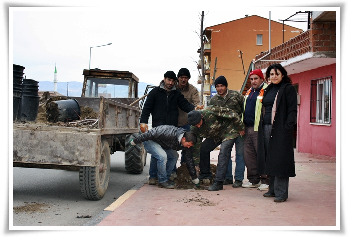 Park ve Bahçeler Müdürlüğü Çalışıyor, Alaşehir Güzelleşiyor