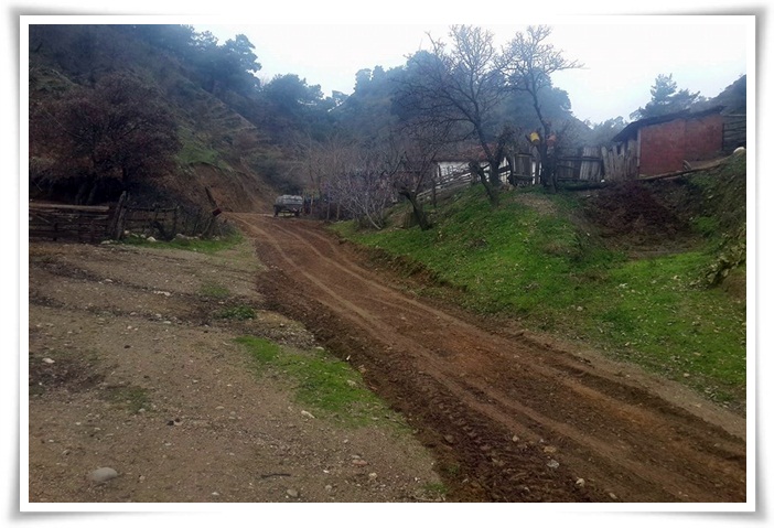 Yağmurdan Bozulan Yollarda İyileştirme Çalışmaları