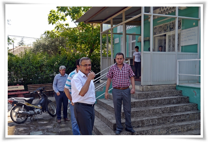 Alaşehir'de Cami Temizlikleri Devam Ediyor