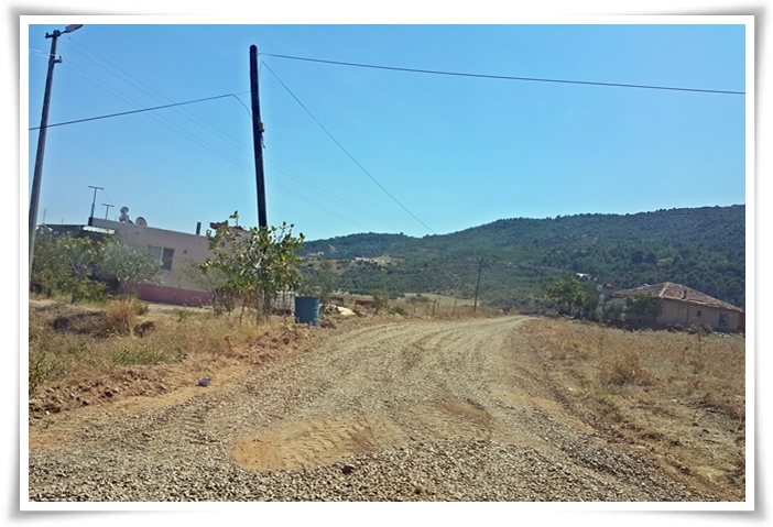 Ilıca Mahallesinde Yol İyileştirme Çalışmaları
