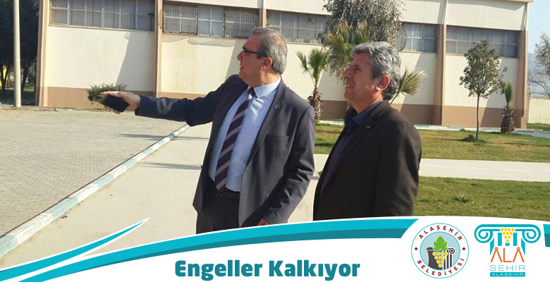 ALAŞEHİR BELEDİYESİ ENGELLERİ KALDIRIYOR