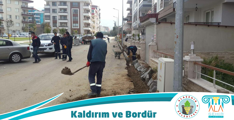 TÜRKOĞLU SOKAKTA YENİ YAPILANMA KALDIRIM VE BORDÜR