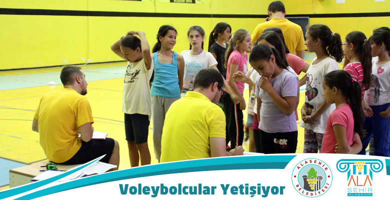 ALAŞEHİRLİ VOLEYBOLCULAR YETİŞTİRİLİYOR