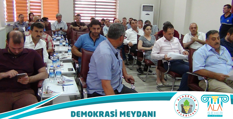 DEMOKRASİ MEYDANI