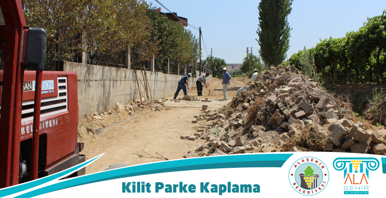 KİLİT PARKE KAPLAMALI YOL