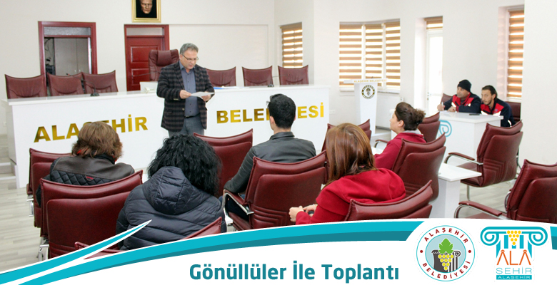 SOKAK HAYVANLARI KORUMA GÖNÜLLÜLERİNE TOPLANTI SALONUNDA SUNUM YAPILDI