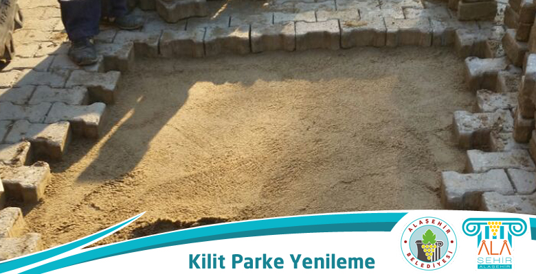 KURTULUŞ MAHALLESİNDE KİLİTLİ PARKE YENİLEME
